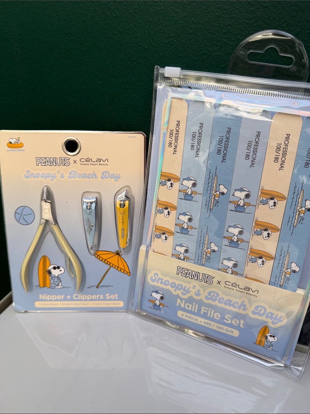 Peanuts Snoopy Beach Day Nail Care Set. 6 Files, 3 piece nipper clipper Set!